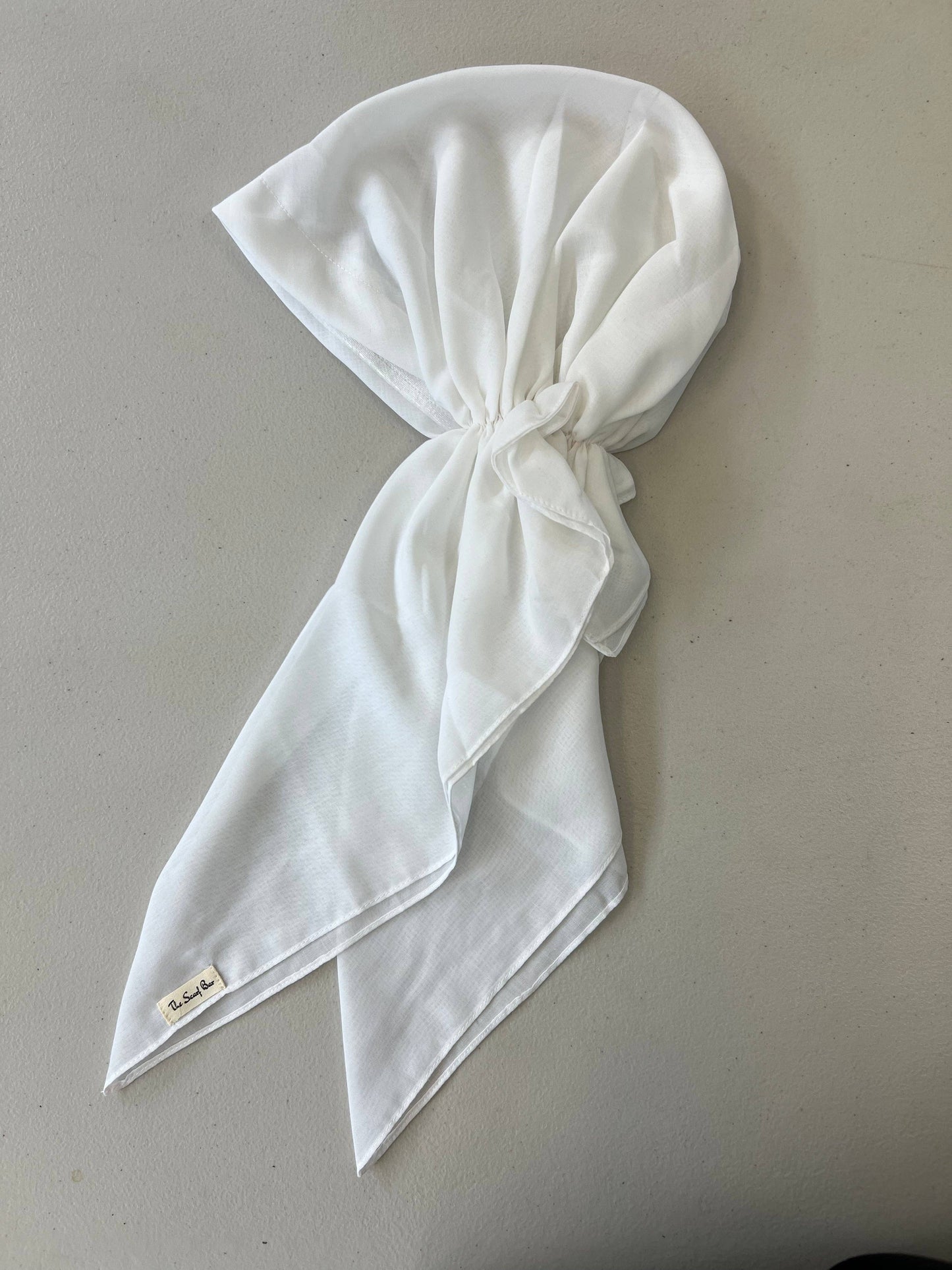Short Pretied White (with Velvet Grip)